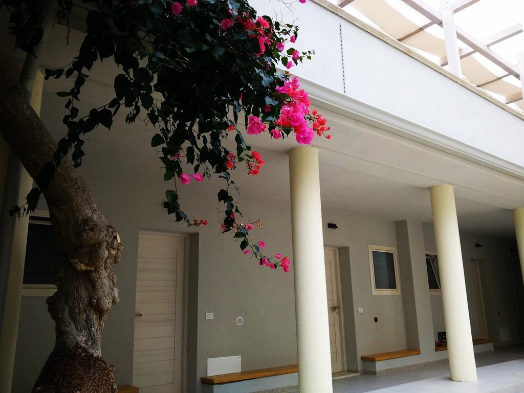 Mina Accomodation Тропеа Екстериор снимка
